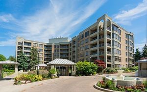 home for lease on 108-215 The Donway  W