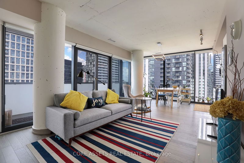 home for lease on 2906-11 Charlotte Street