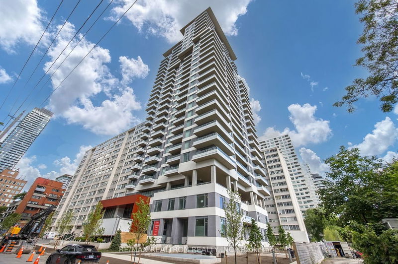 home for lease on 1707-25 Holly Street