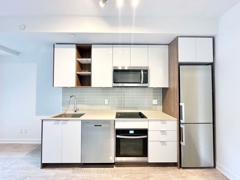 home for lease on 816-543 Richmond Street W