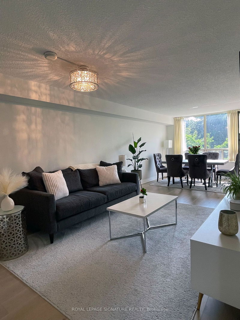 home for lease on 323-1200 Don Mills Road