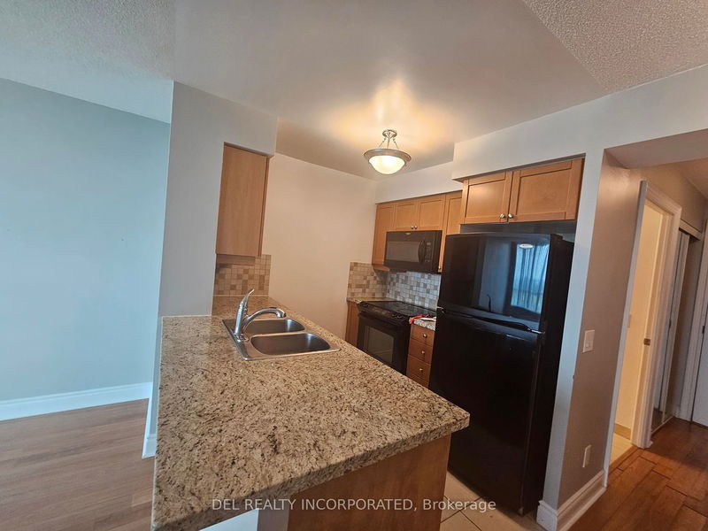 home for lease on 2217-25 Greenview Avenue