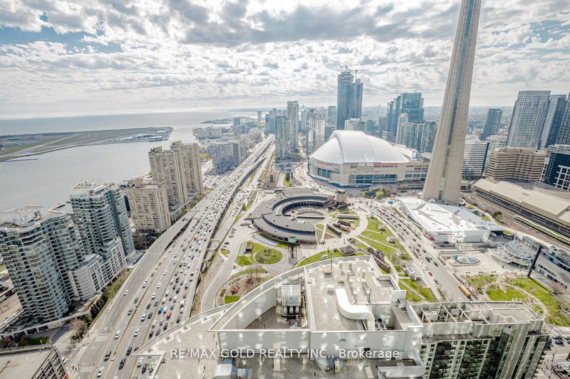 home for sale on 4305-12 York Street
