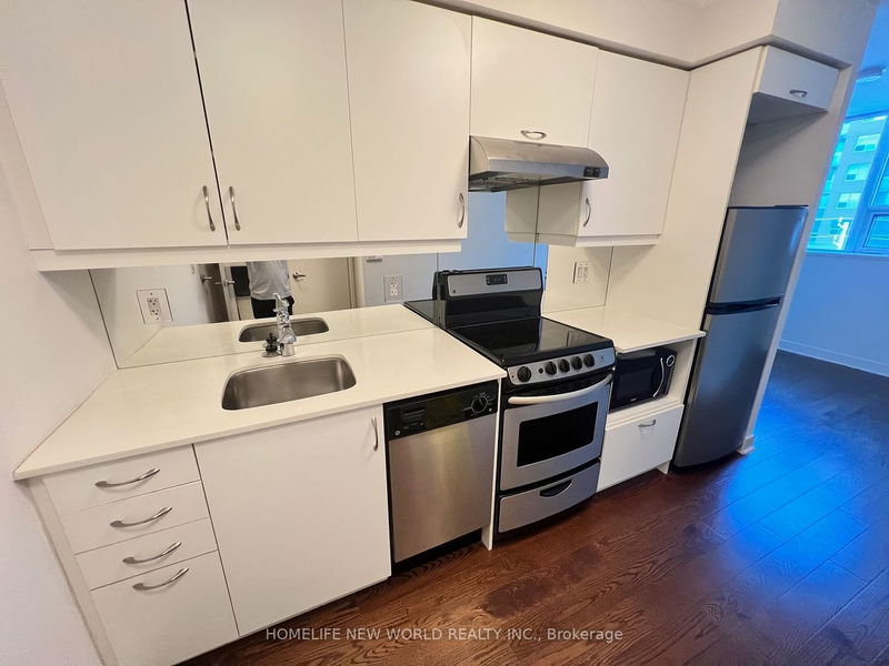 home for sale on 404-320 Richmond Street E