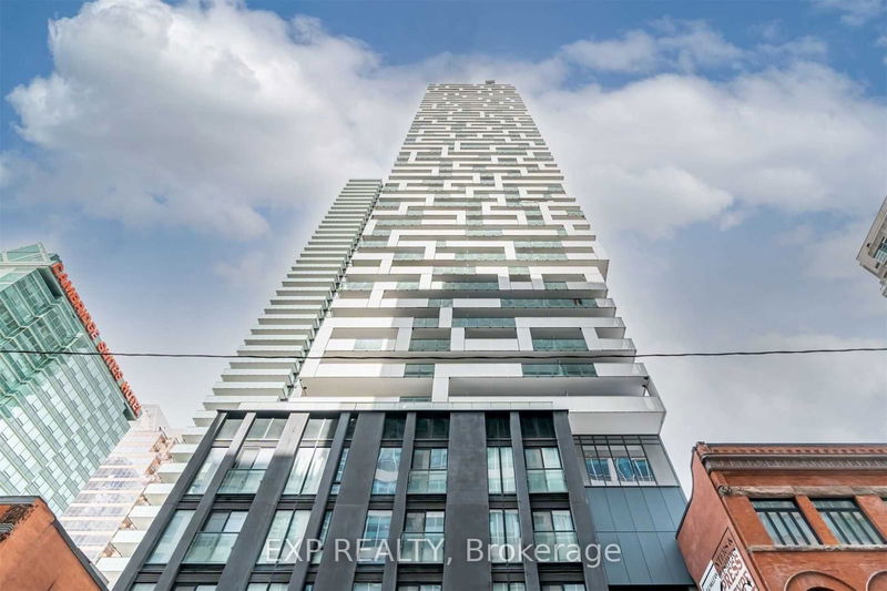 home for lease on 3504-20 Lombard Street