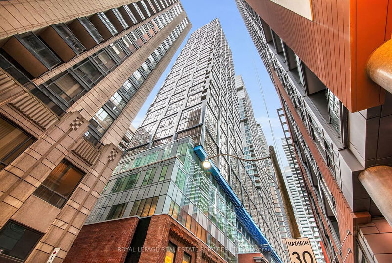 home for lease on 2308-15 Mercer Street