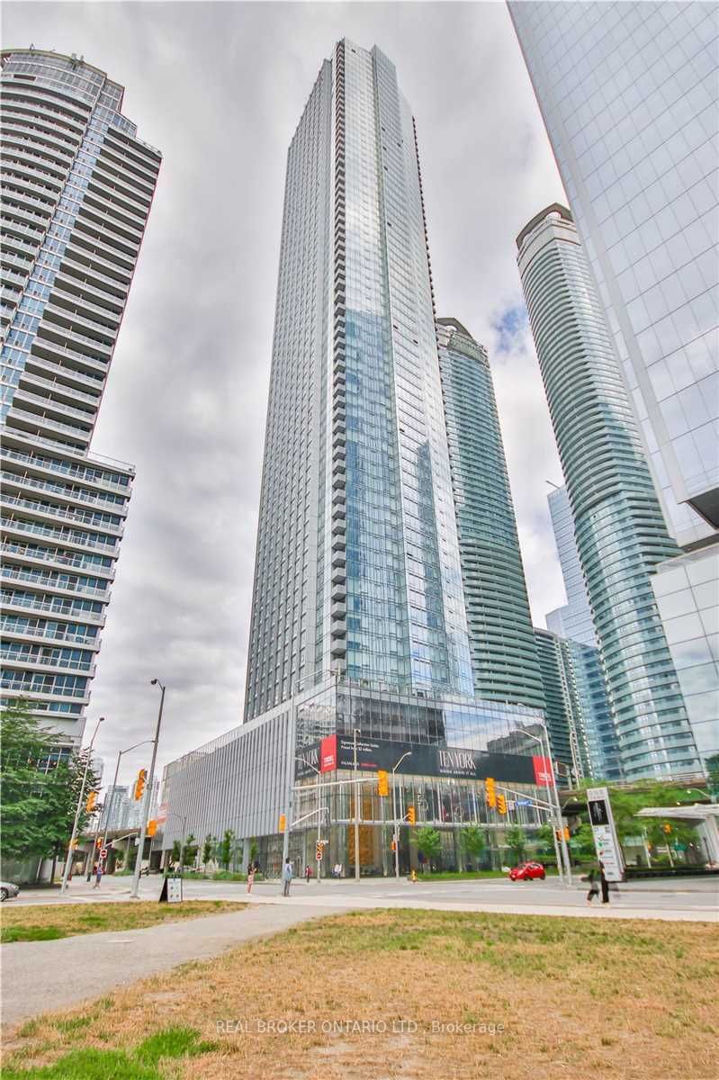 home for lease on 5406-10 York Street