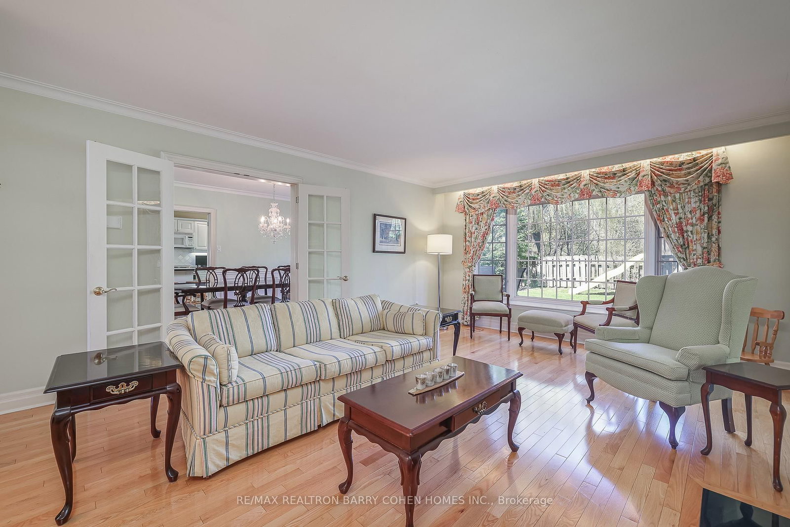 Listing Image 7
