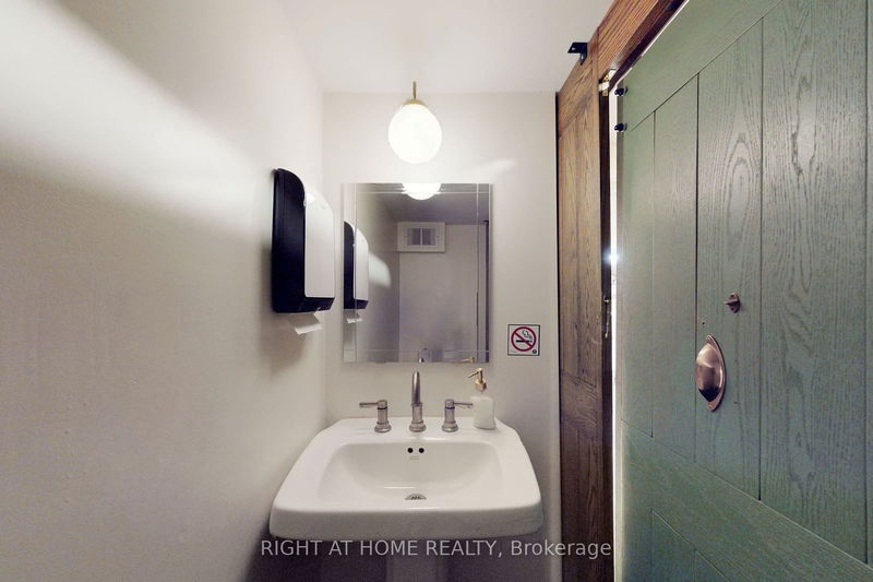 394 King St E Toronto, M5A 1K9 | Image 18