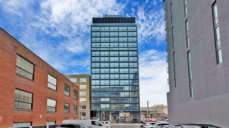 home for lease on 1108-458 Richmond Street W