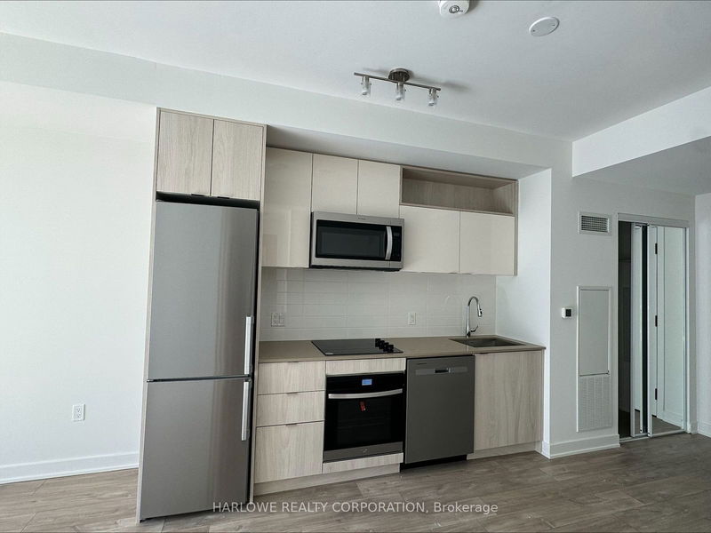 home for lease on LPH2914-70 Princess Street