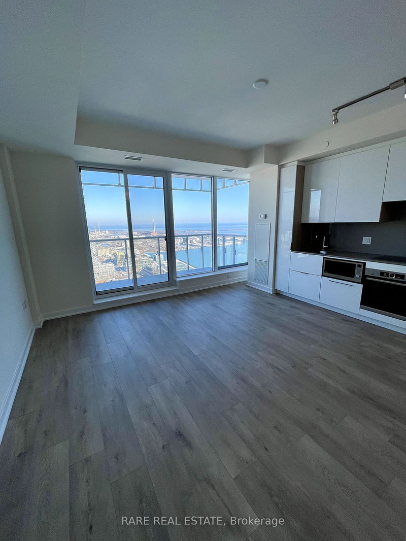 home for lease on 5308-28 Freeland Street