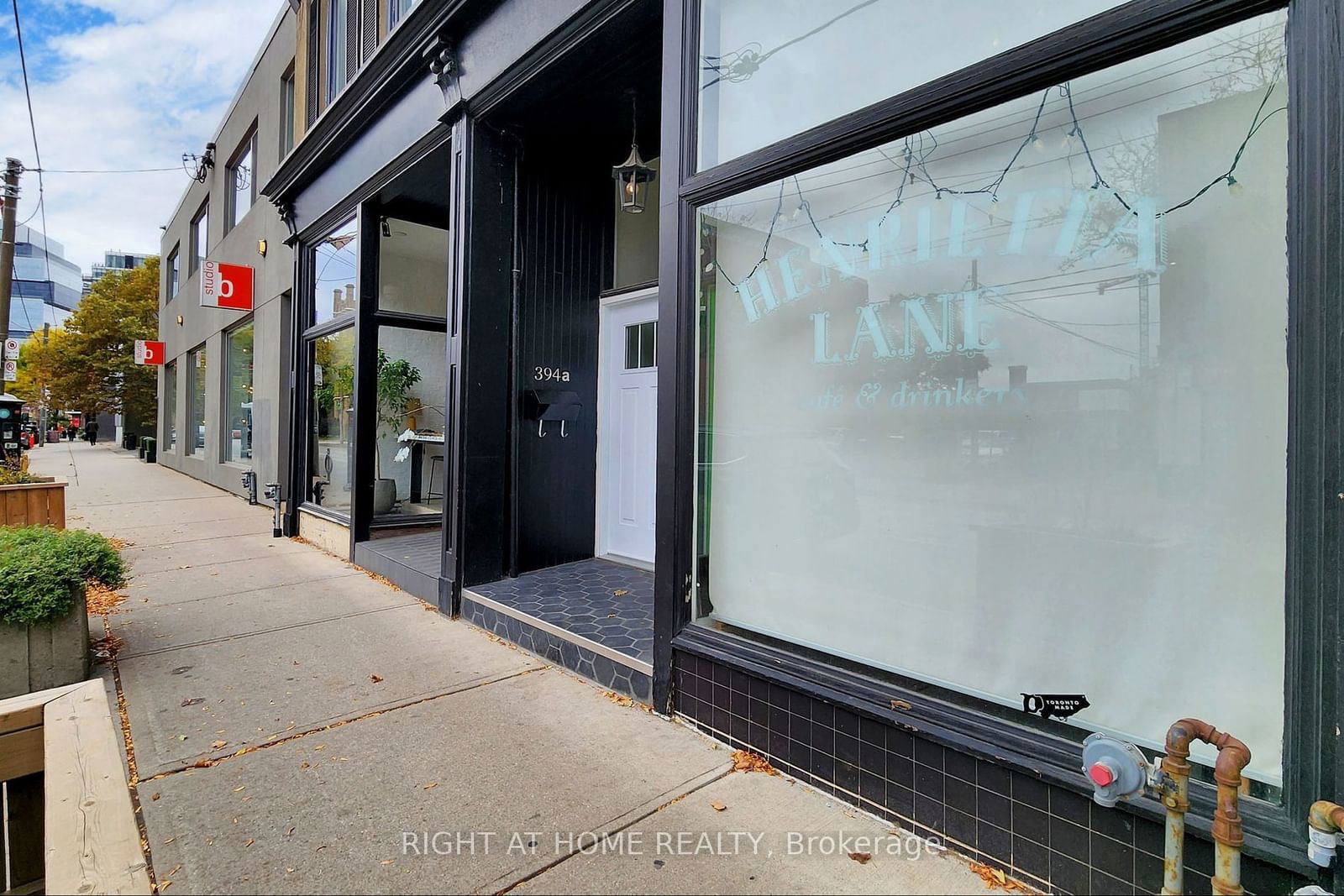 Commercial/Retail sold at 394 King Street, Toronto, Moss Park, M5A 1K9 - MLS: C8425482