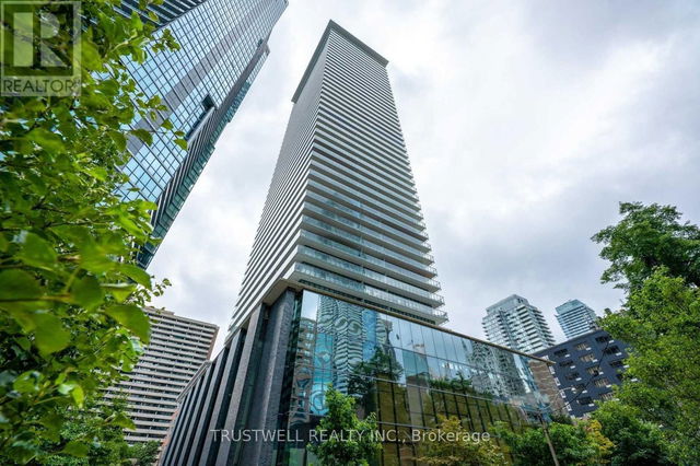 3002 - 33 Charles Street