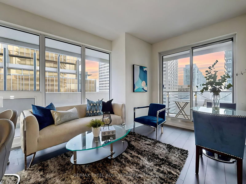 home for sale on 1509-2221 Yonge Street