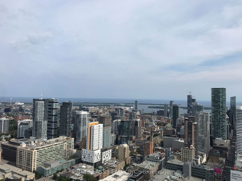 home for lease on 5102-386 Yonge Street