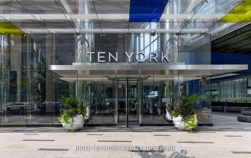 home for lease on 3510-10 York Street