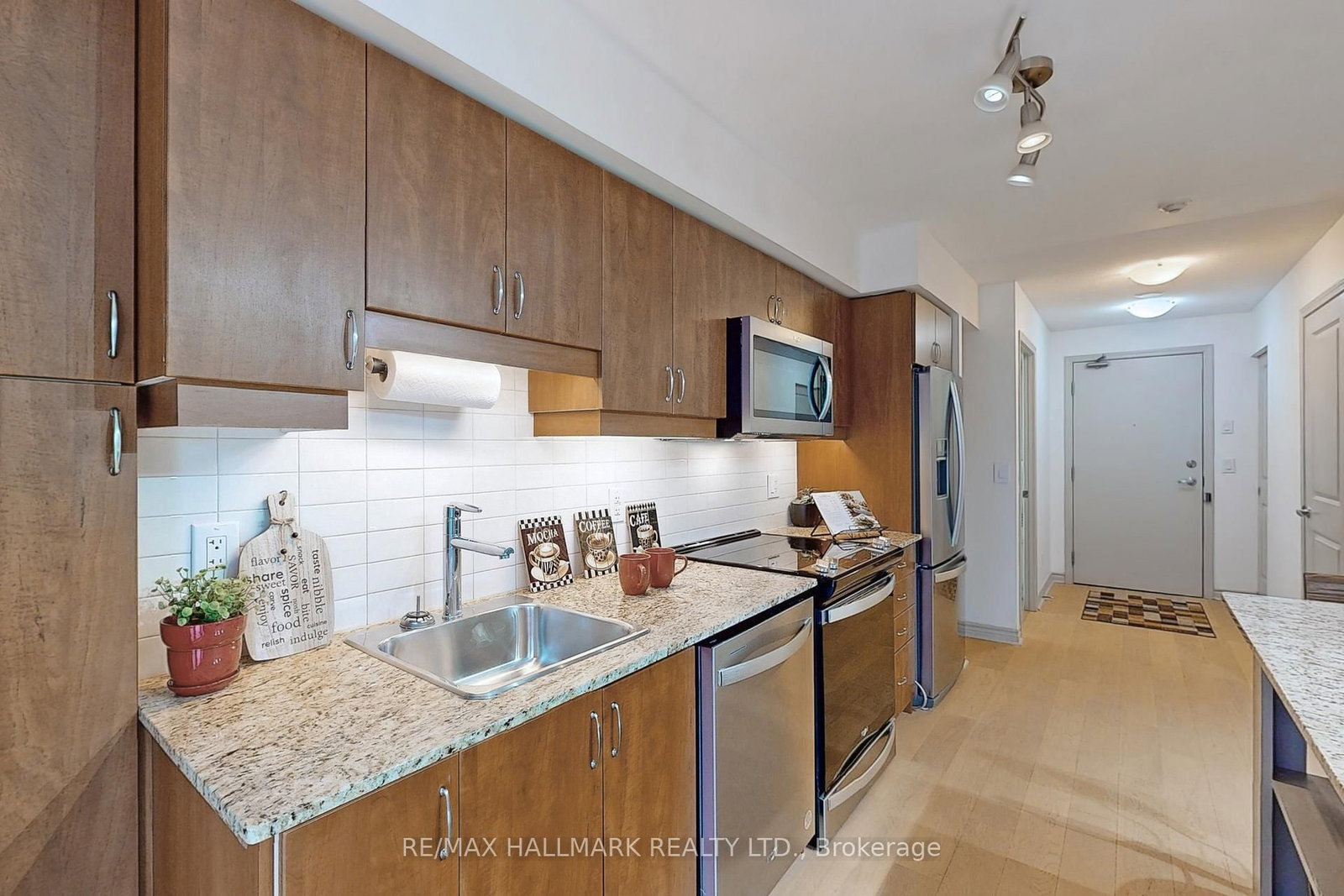 Listing Image 14
