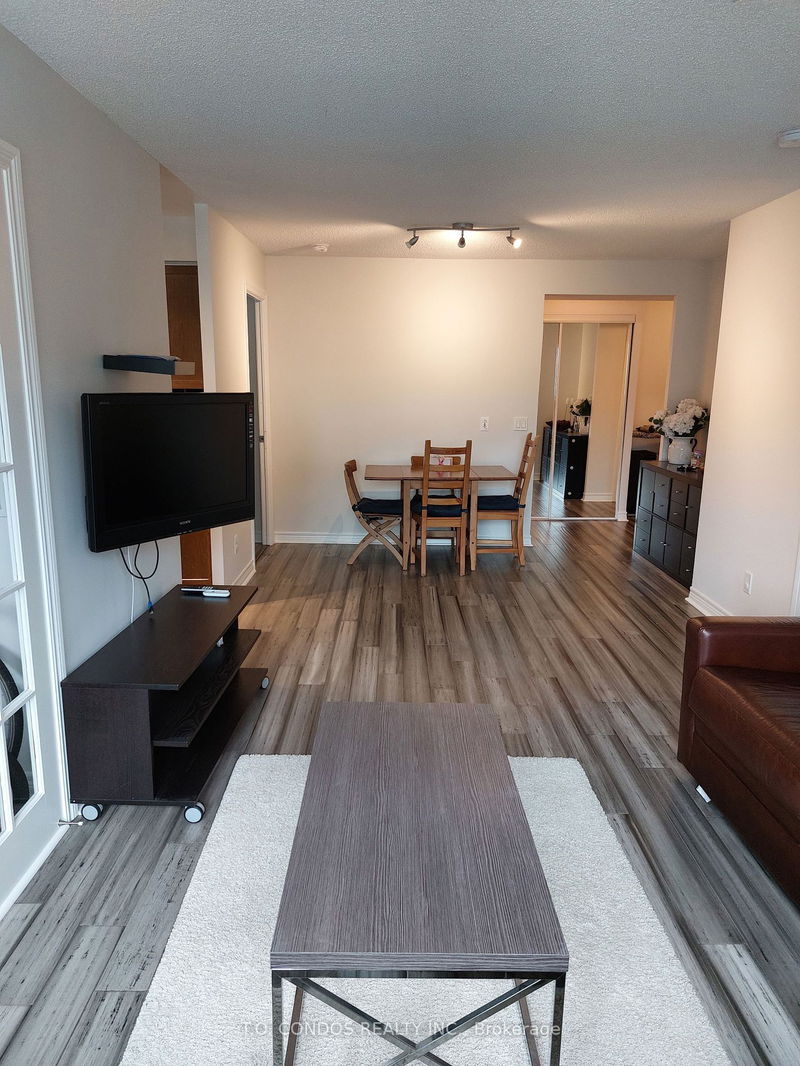 home for lease on 1505-763 Bay Street