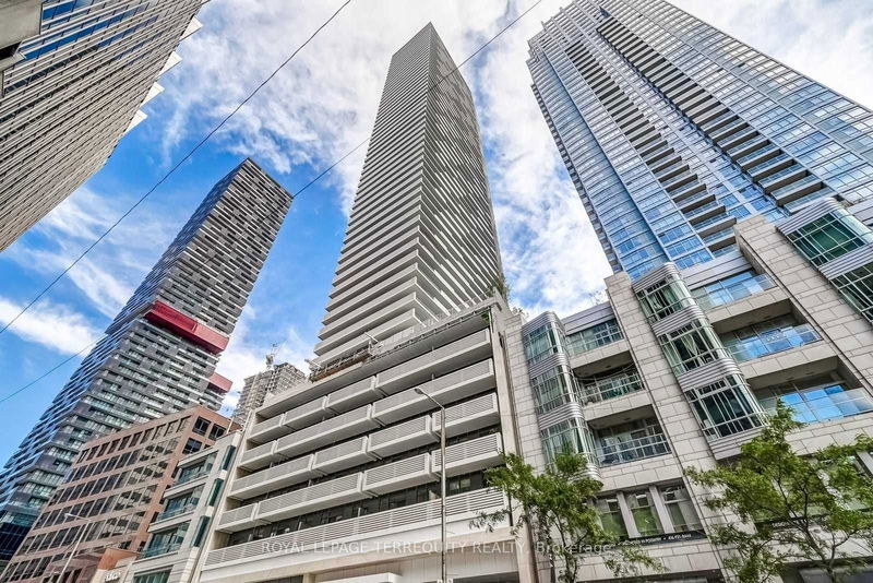 home for lease on 1902-2221 Yonge Street