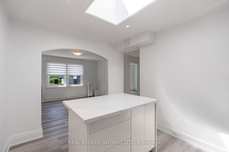 home for lease on 2-469 Eglinton Avenue W