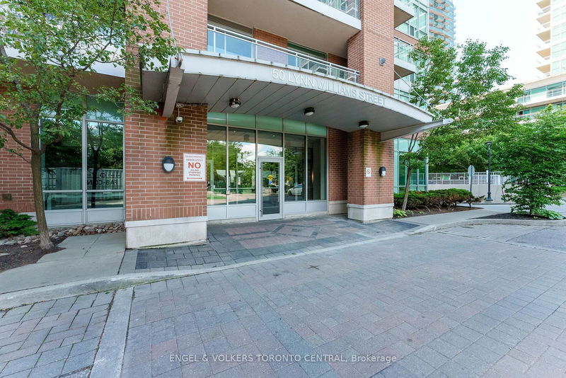 home for lease on 206-50 Lynn Williams Street
