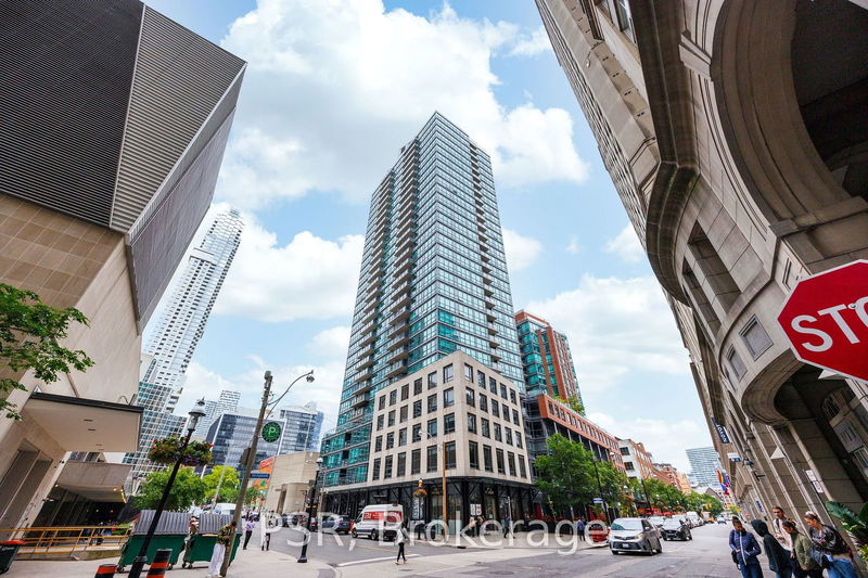 home for lease on 1203-1 Scott Street