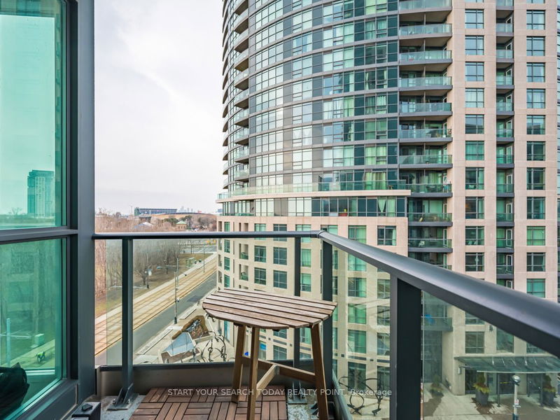  710 - 215 Fort York Blvd  Toronto, M5V 4A2 | Image 3