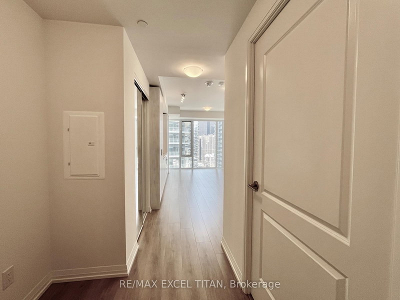 3008 - 8 Widmer St, Toronto, M5V 2E7 | Image 2