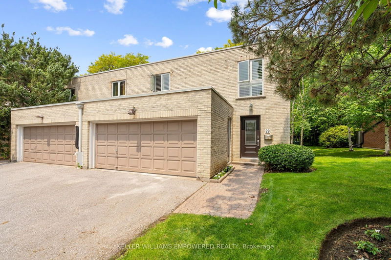 28 Crimson Mill Way  Toronto, M2L 1T6 | Image 1