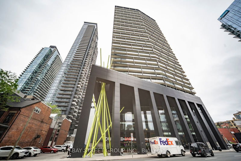 home for lease on 2707-125 Peter Street