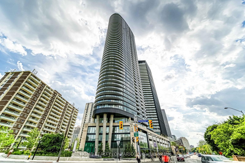 1621 - 585 Bloor St E, Toronto, M4W 0B3 | Image 2