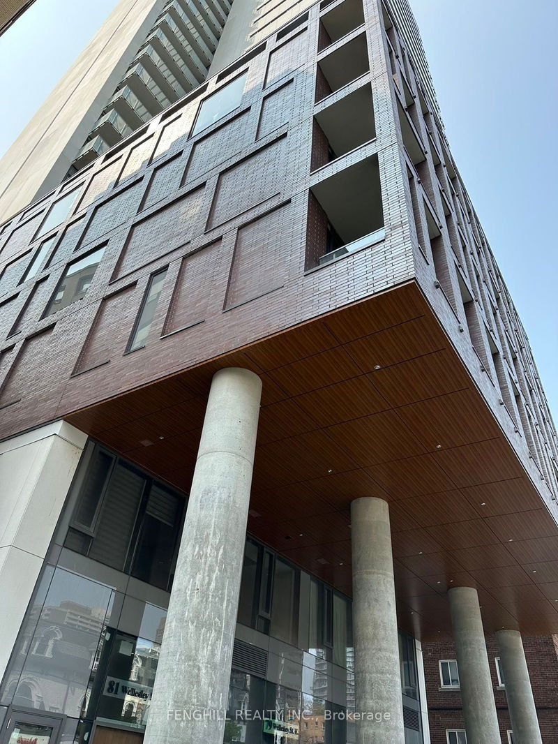 home for lease on 2405-81 Wellesley Street E