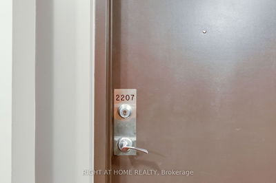 Unit 2207 — 373 Front St, Toronto - Waterfront Communities C1 image-0-4