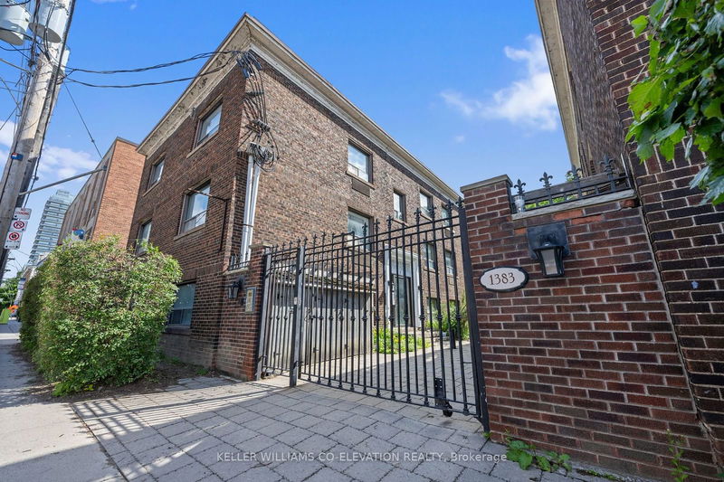 home for lease on 505-1383 Bathurst Street