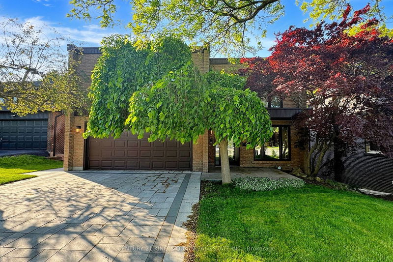 22 Coreydale Crt  Toronto, M3H 4T2 | Image 1