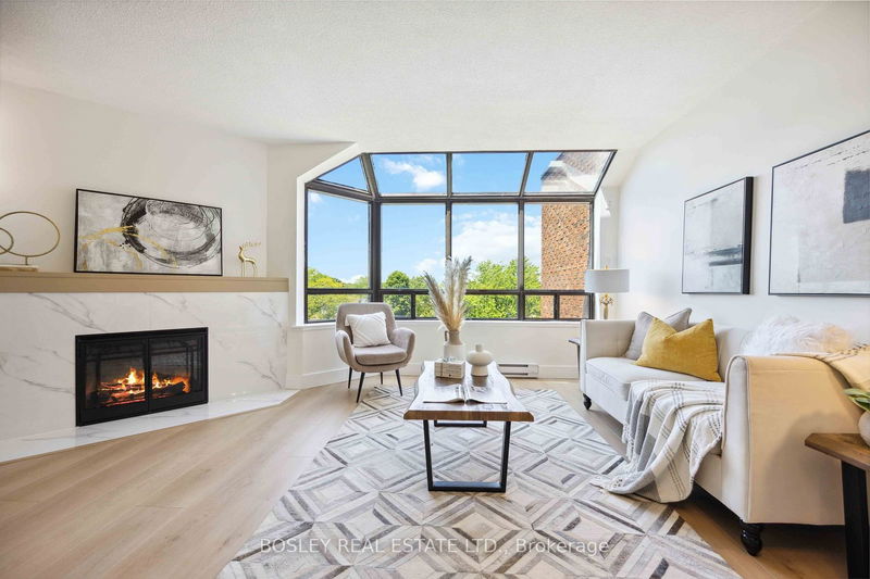 home for sale on 523-255 The Donway  W