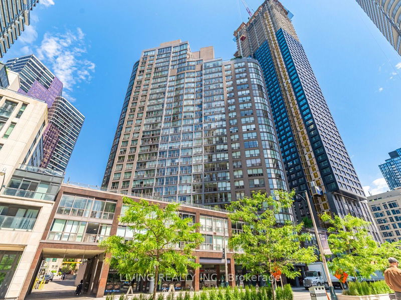 home for lease on 1709-24 Wellesley Street W
