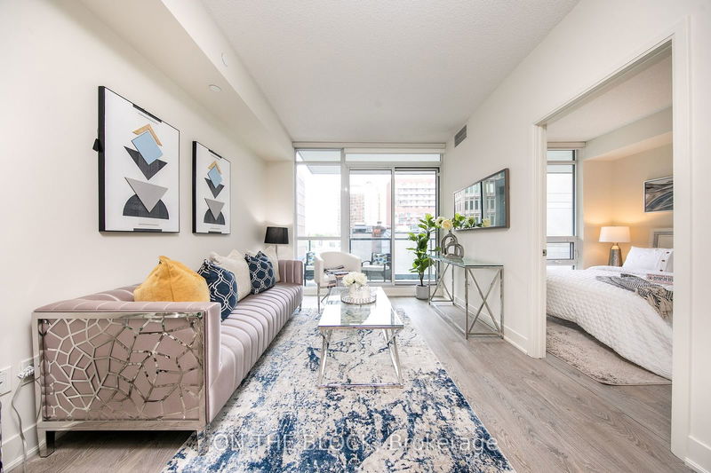 home for lease on 412-30 Roehampton Avenue
