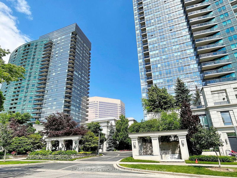 home for sale on 2904-15 Greenview Avenue