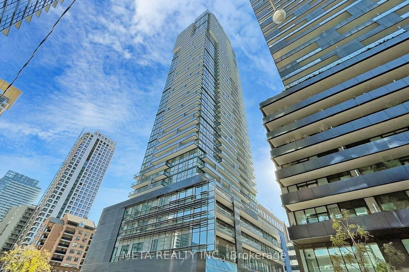 home for lease on 4301-39 Roehampton Avenue