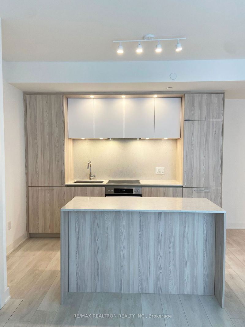 home for lease on 408-15 Mercer Street