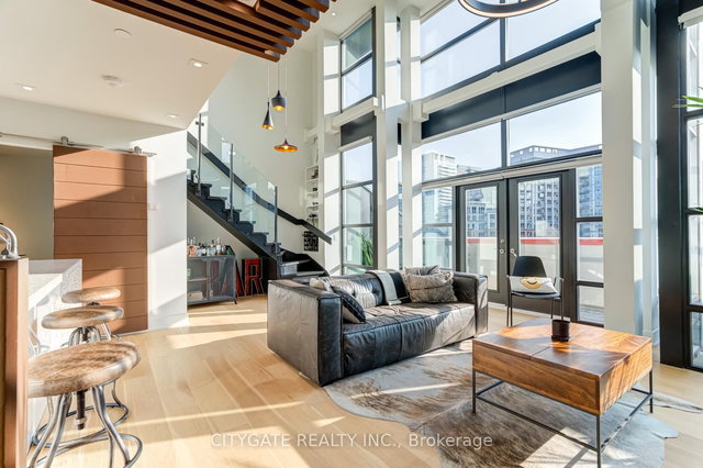 Ph507 - 915 King St W Street