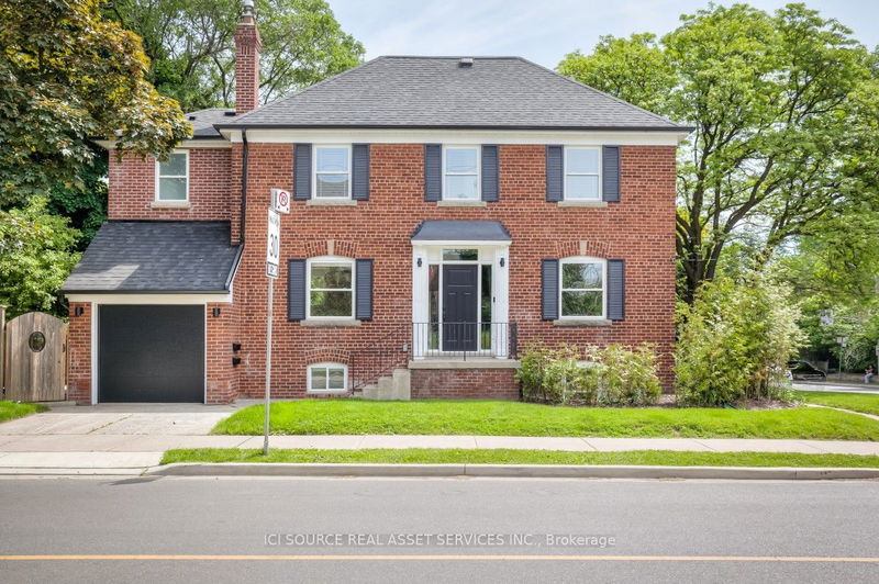 home for lease on Lower-674 Eglinton Avenue