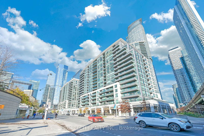 home for lease on 1521-25 Lower Simcoe Street