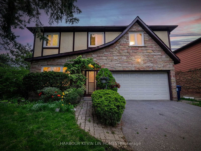 home for lease on 194 Mcnicoll Avenue