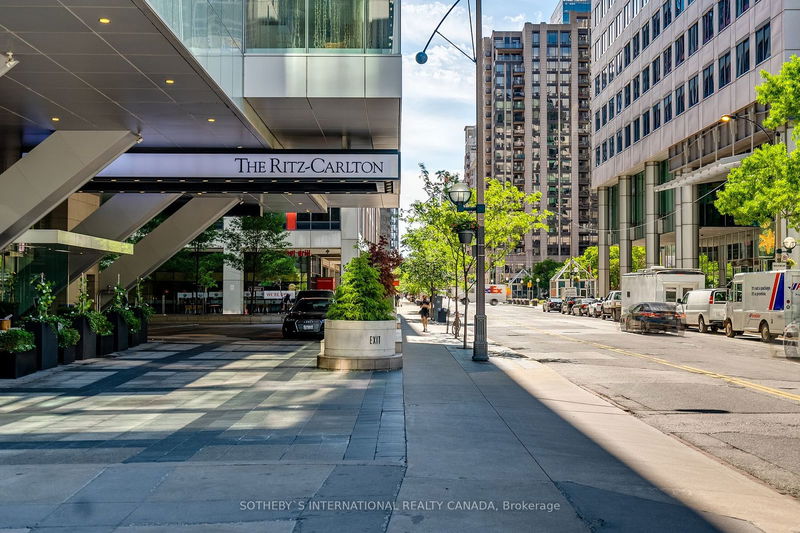  4601 - 183 Wellington St W Toronto, M5V 0A1 | Image 32