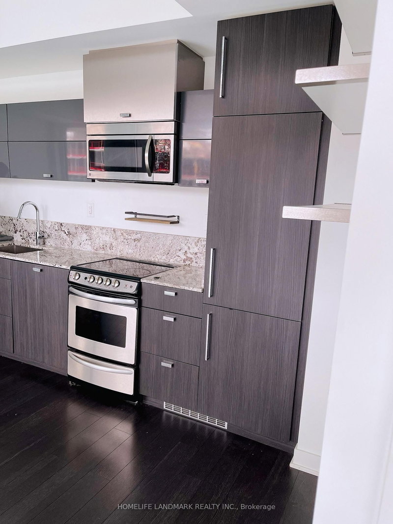 901 - 290 Adelaide St W, Toronto, M5V 0P3 | Image 2