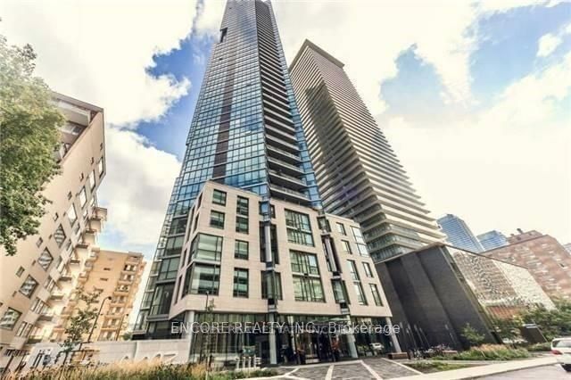 home for lease on 701-45 Charles Street E