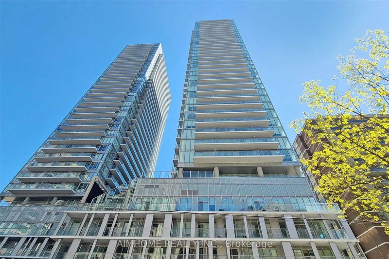 home for lease on Lph 08-195 Redpath Avenue